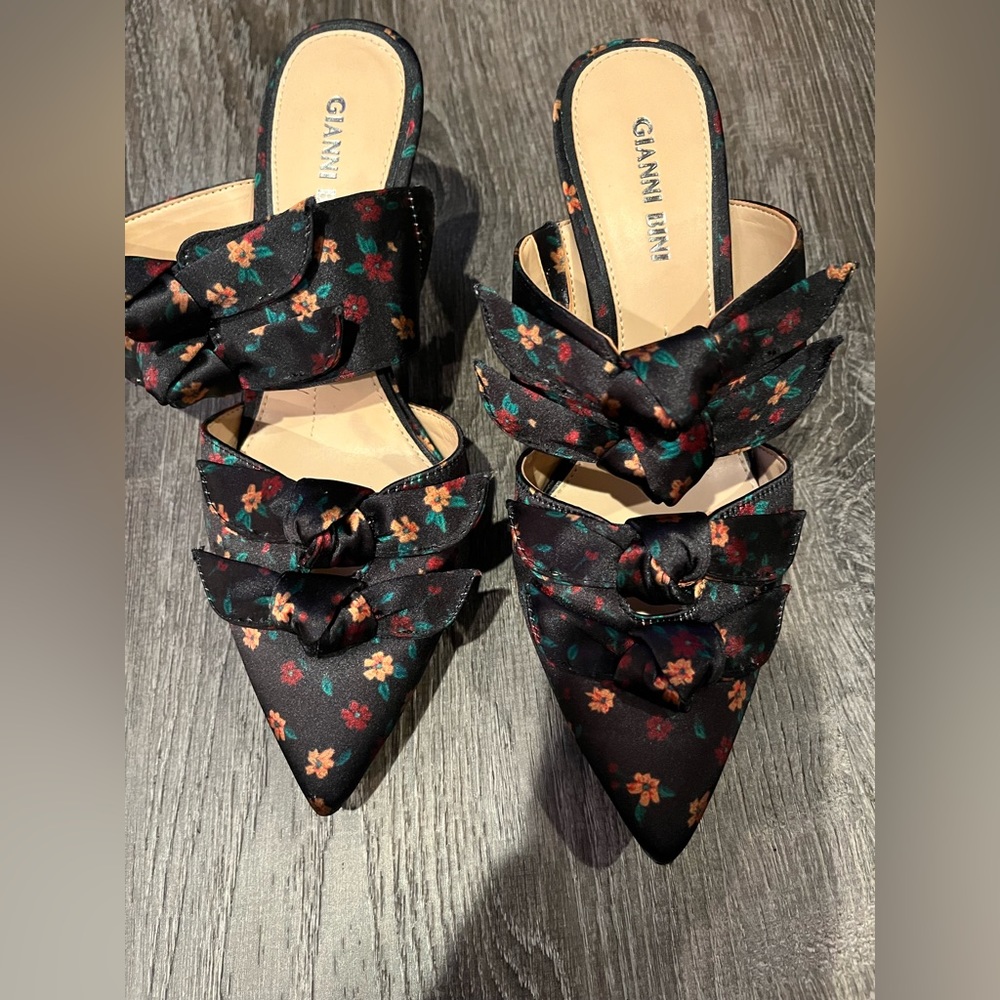 Gianni Bini Kitten Heals